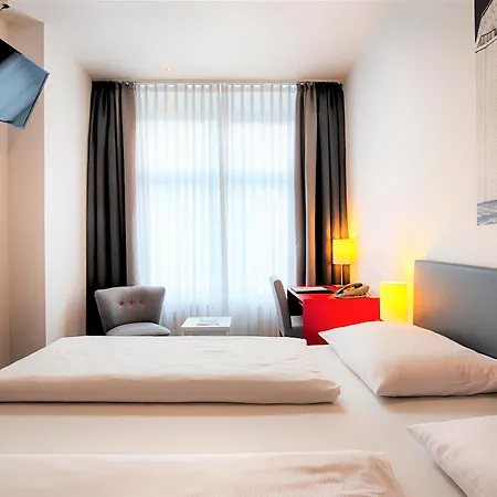 Отель Garner - Gendarmenmarkt By Ihg 4*