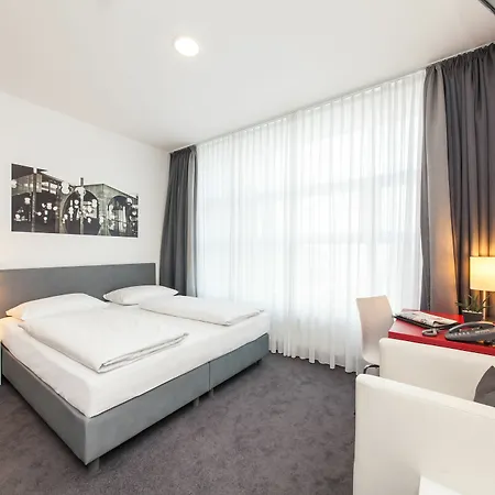 Отель Garner - Gendarmenmarkt By Ihg